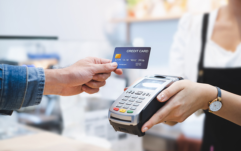 How To Pay Your Credit Card Bills: 7 Important Tips To Consider 