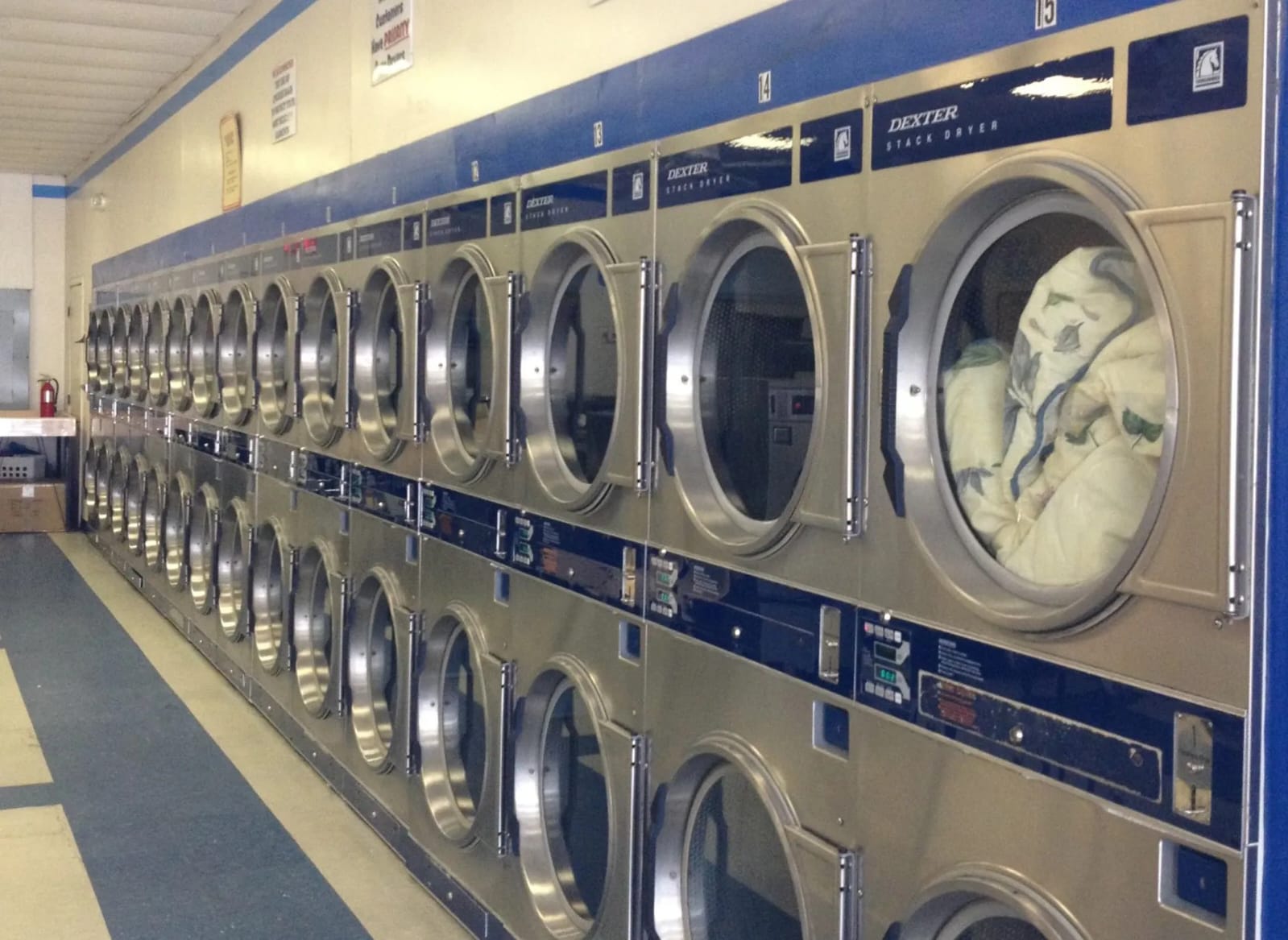 Efficient and Reliable Commercial Laundry Services in St. Petersburg, FL